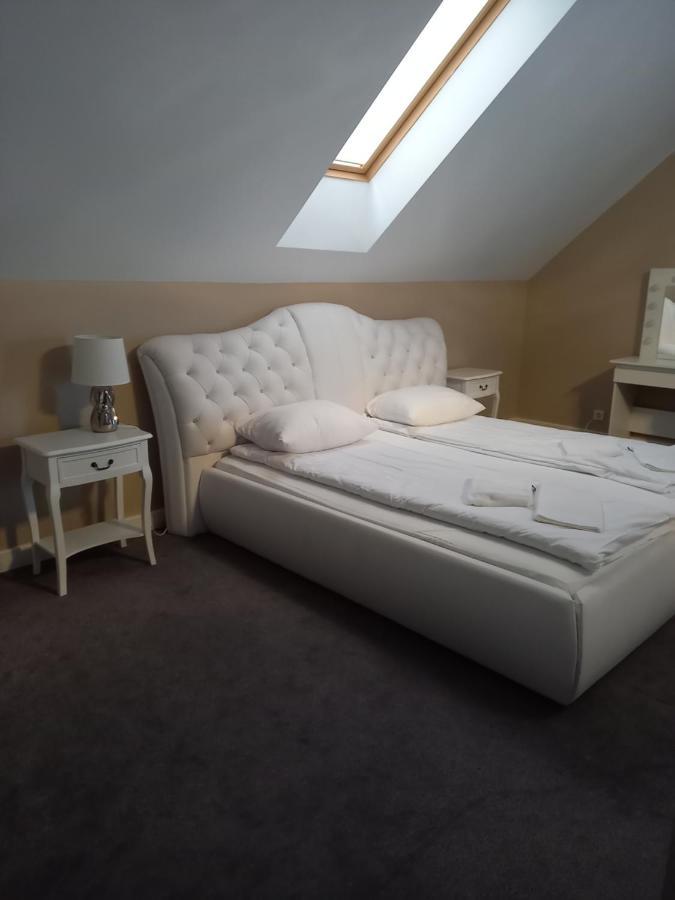 Villa Con Amore Slonsk Bagian luar foto